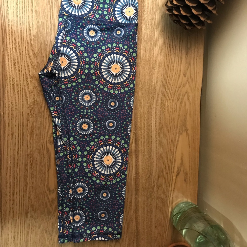 Yoga pants - Picture 2 of 3